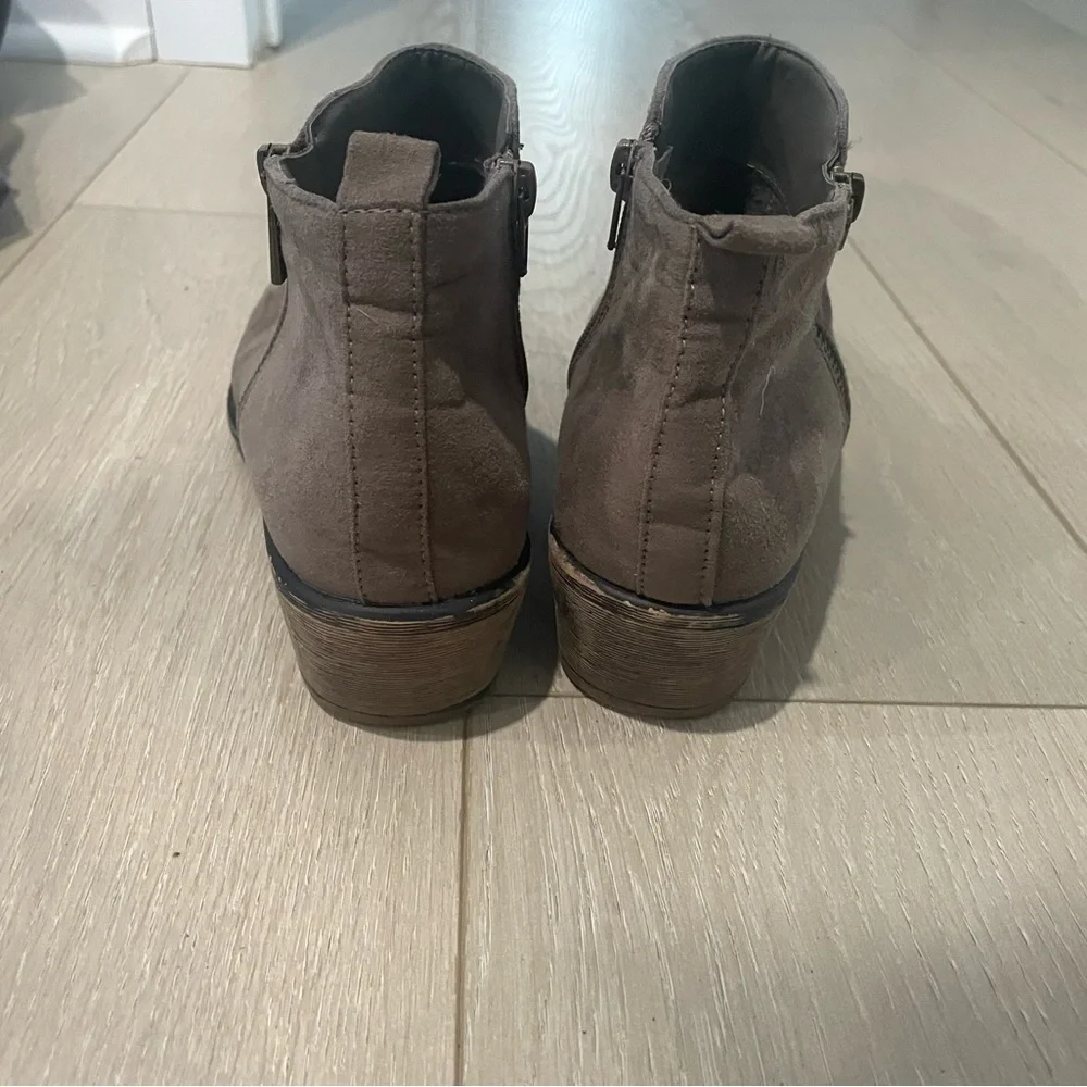 Booties - Picture 4 of 4